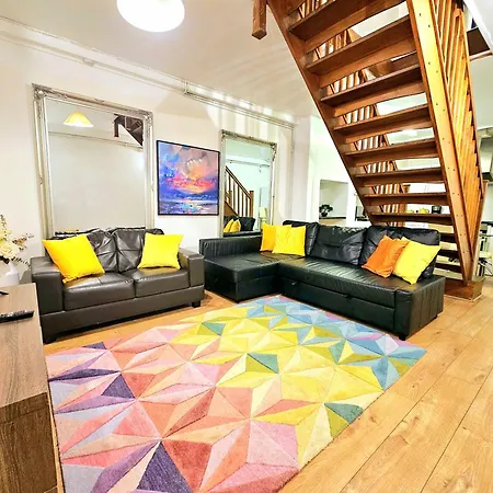 Duplex Home With 3 Bedrooms And Large Sofa-Bed Plus Back Patio, Near Angel And King'S Cross Station London Exterior photo